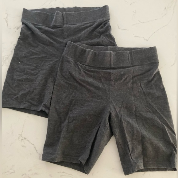 Forever 21 Woman’s Shorts Bundle - 2 pack - Picture 1 of 4